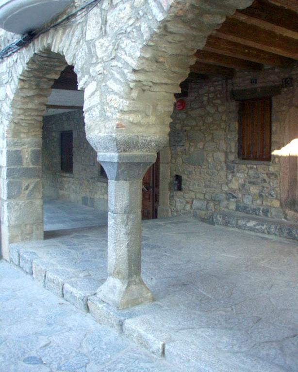 Fonda Biayna Hotel Bellver De Cerdanya Exterior photo