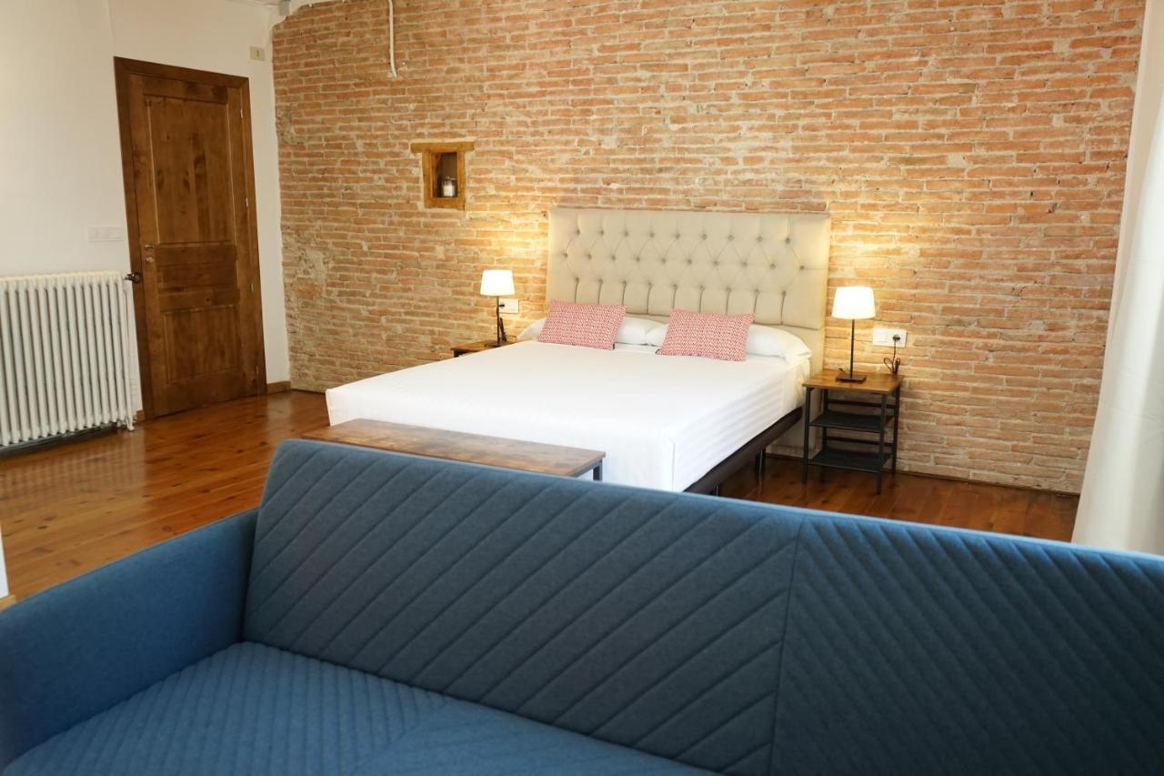 Fonda Biayna Hotel Bellver De Cerdanya Exterior photo