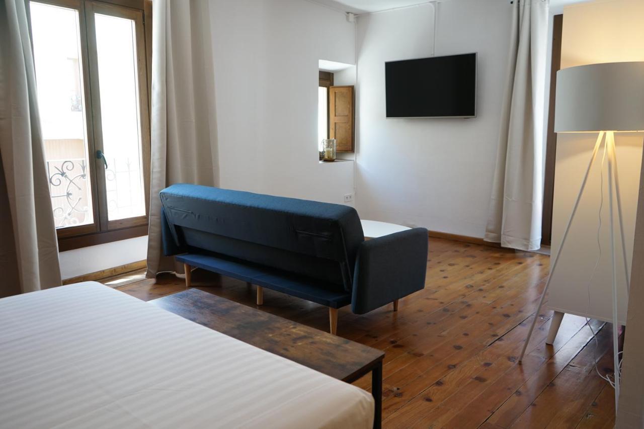 Fonda Biayna Hotel Bellver De Cerdanya Exterior photo